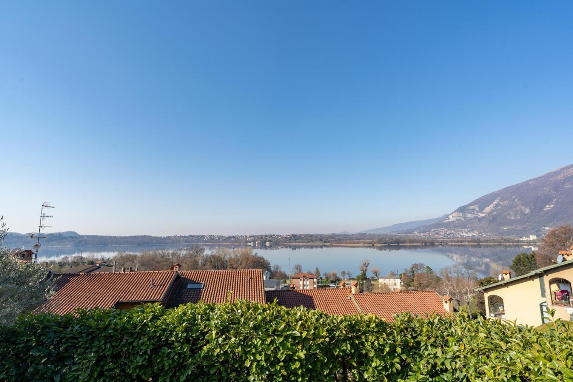 - In 5 Minutes From Lecco Center Apartamento Galbiate